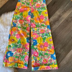 Retro high waisted bellbottoms